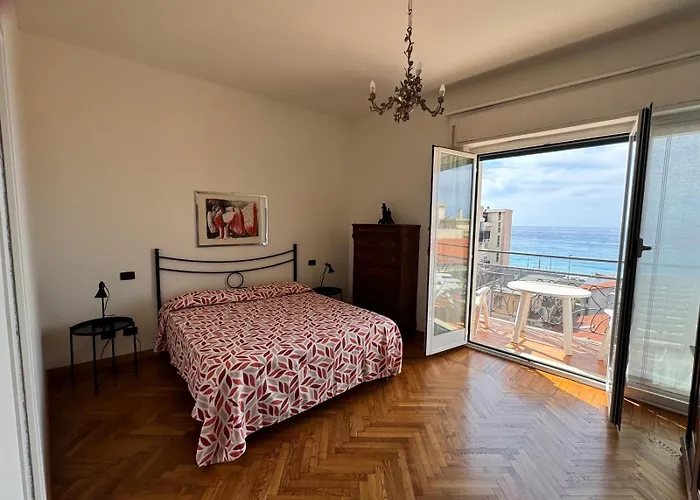 Casa Mutti - Seaview Penthouse With Big Terrace Apartamento Bordighera