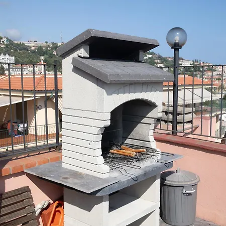 公寓 Casa Mutti - Seaview Penthouse With Big Terrace *